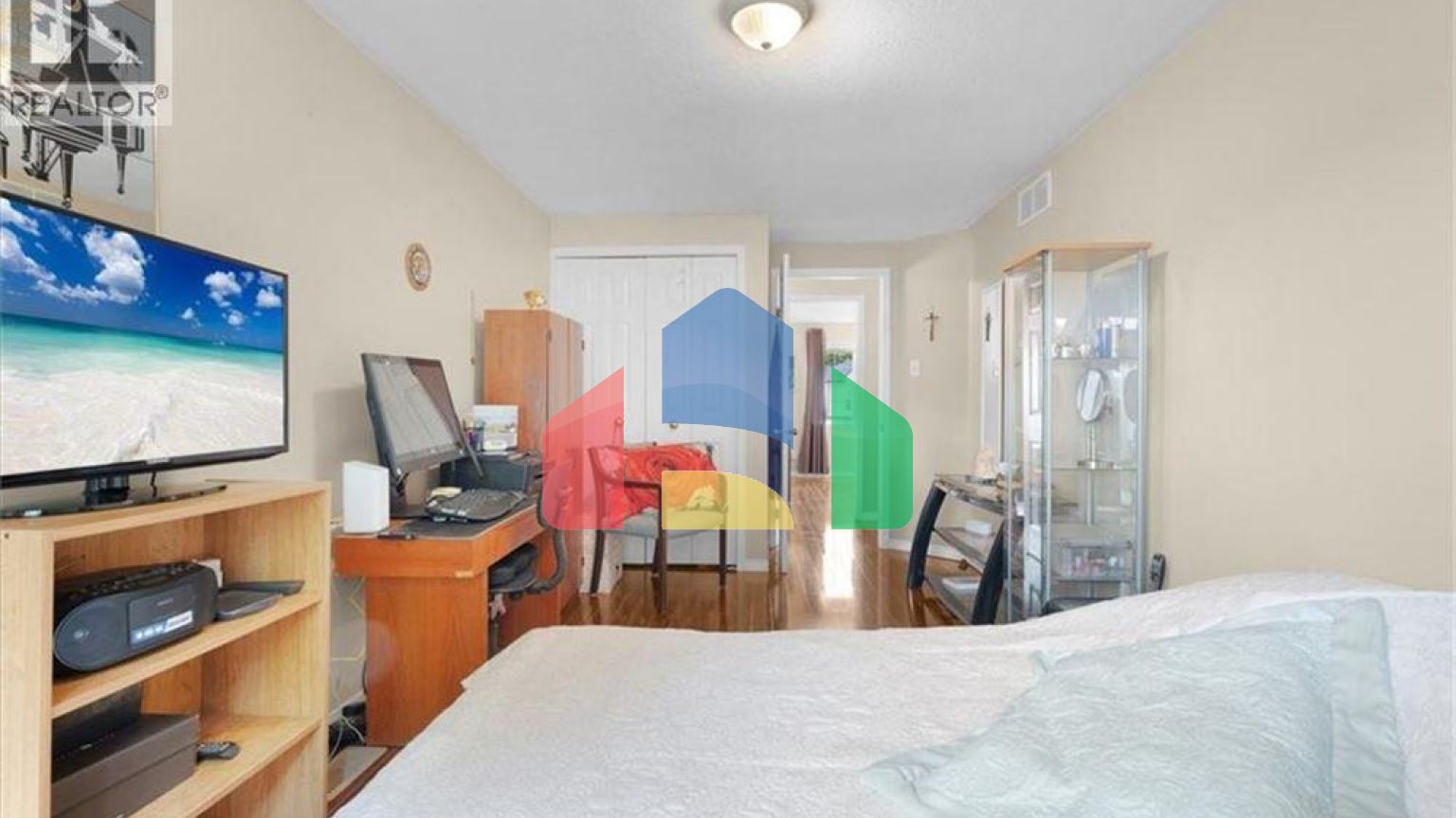 Residential - Single Family Home - Kitchener, Canada - Canada