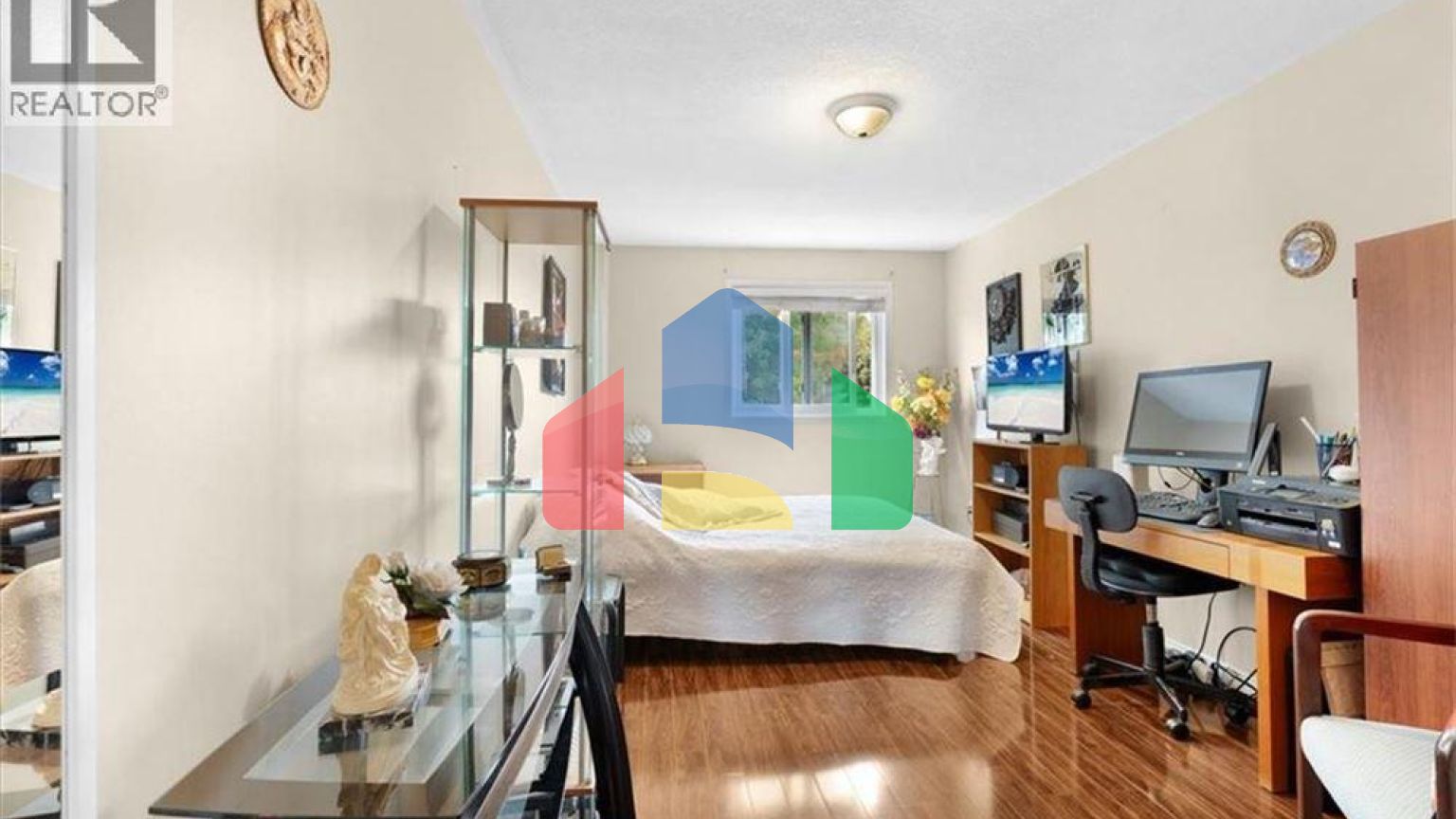 Residential - Single Family Home - Kitchener, Canada - Canada