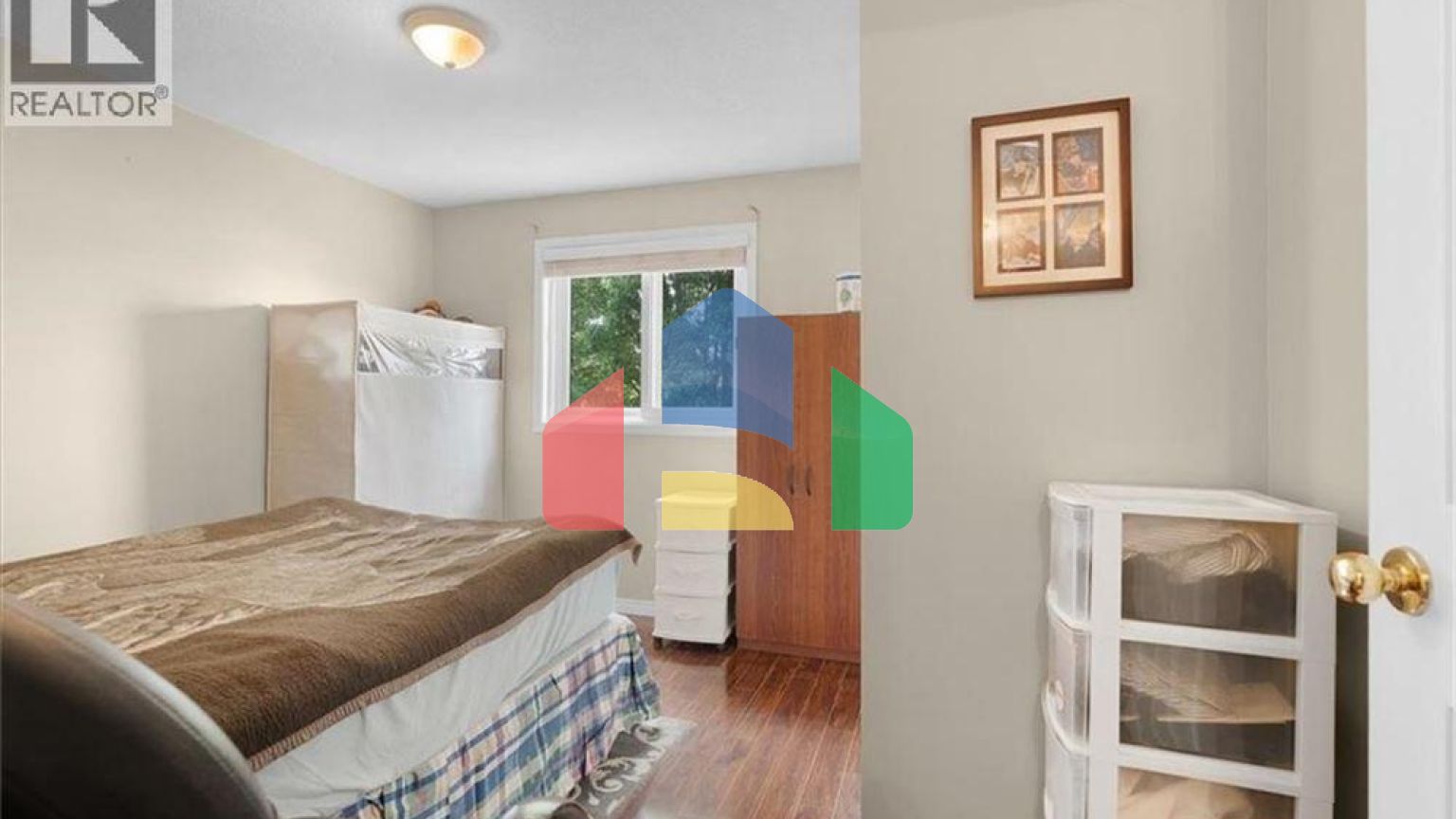 Residential - Single Family Home - Kitchener, Canada - Canada