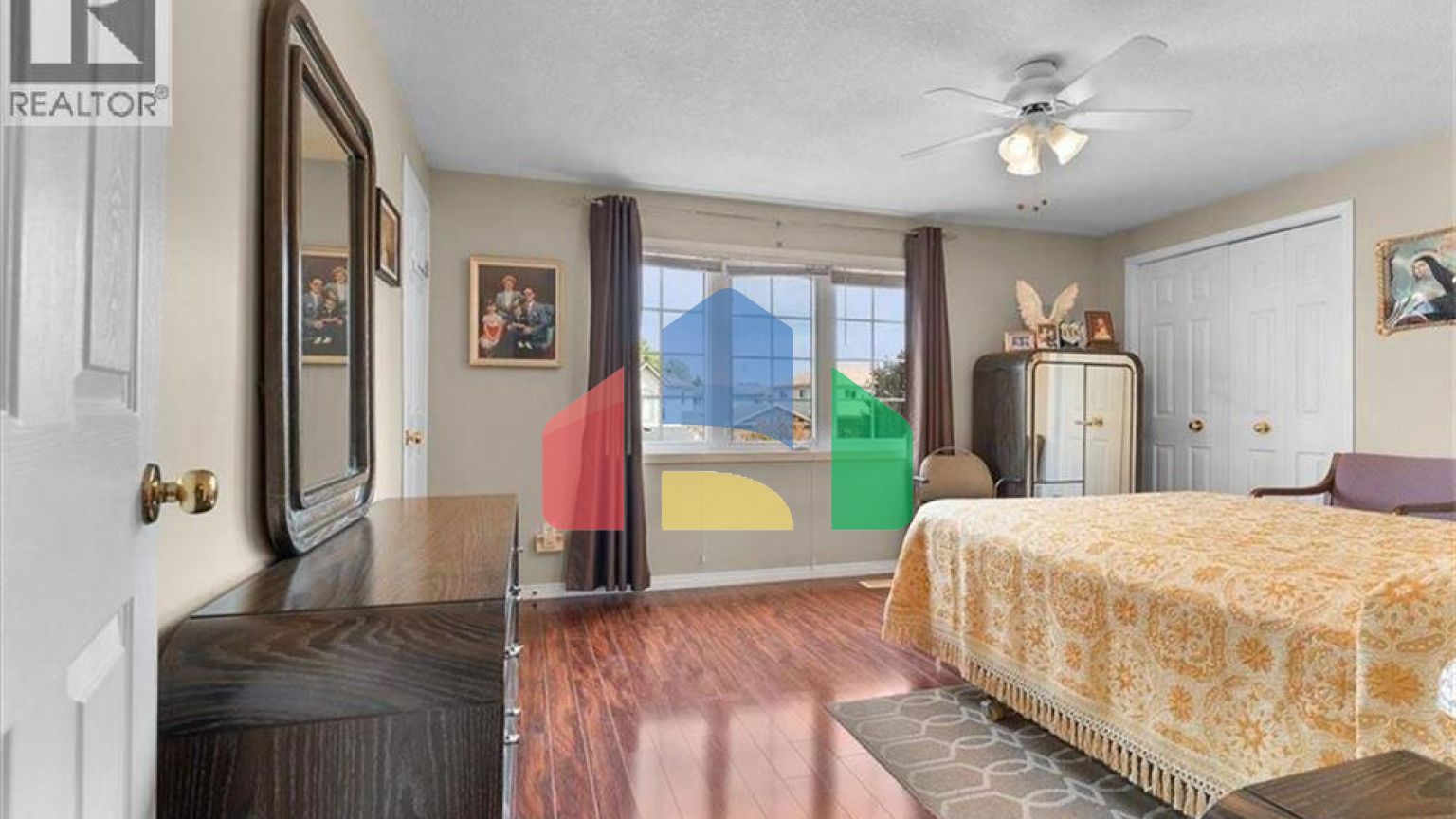 Residential - Single Family Home - Kitchener, Canada - Canada