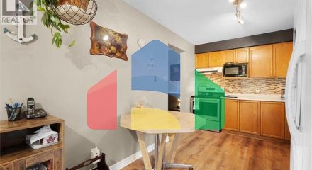 Residential - Single Family Home - Kitchener, Canada - Canada