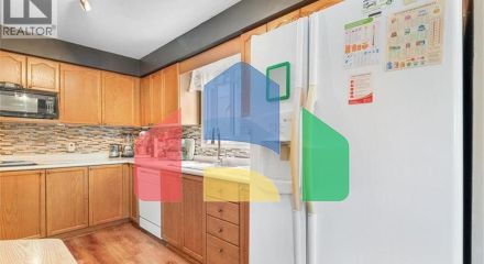 Residential - Single Family Home - Kitchener, Canada - Canada