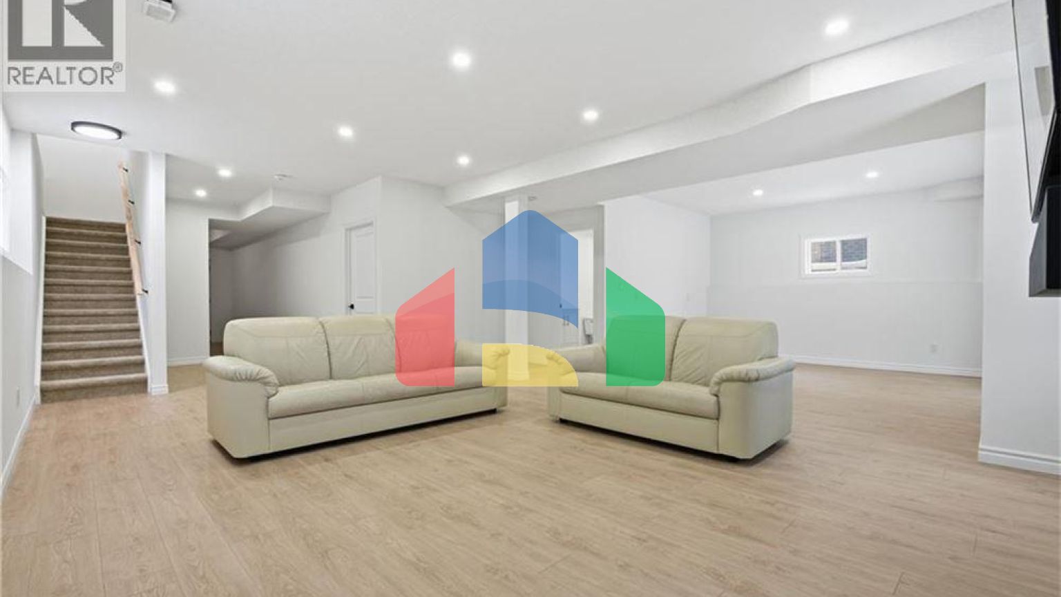 Residential - Single Family Home - Kitchener, Canada - Canada