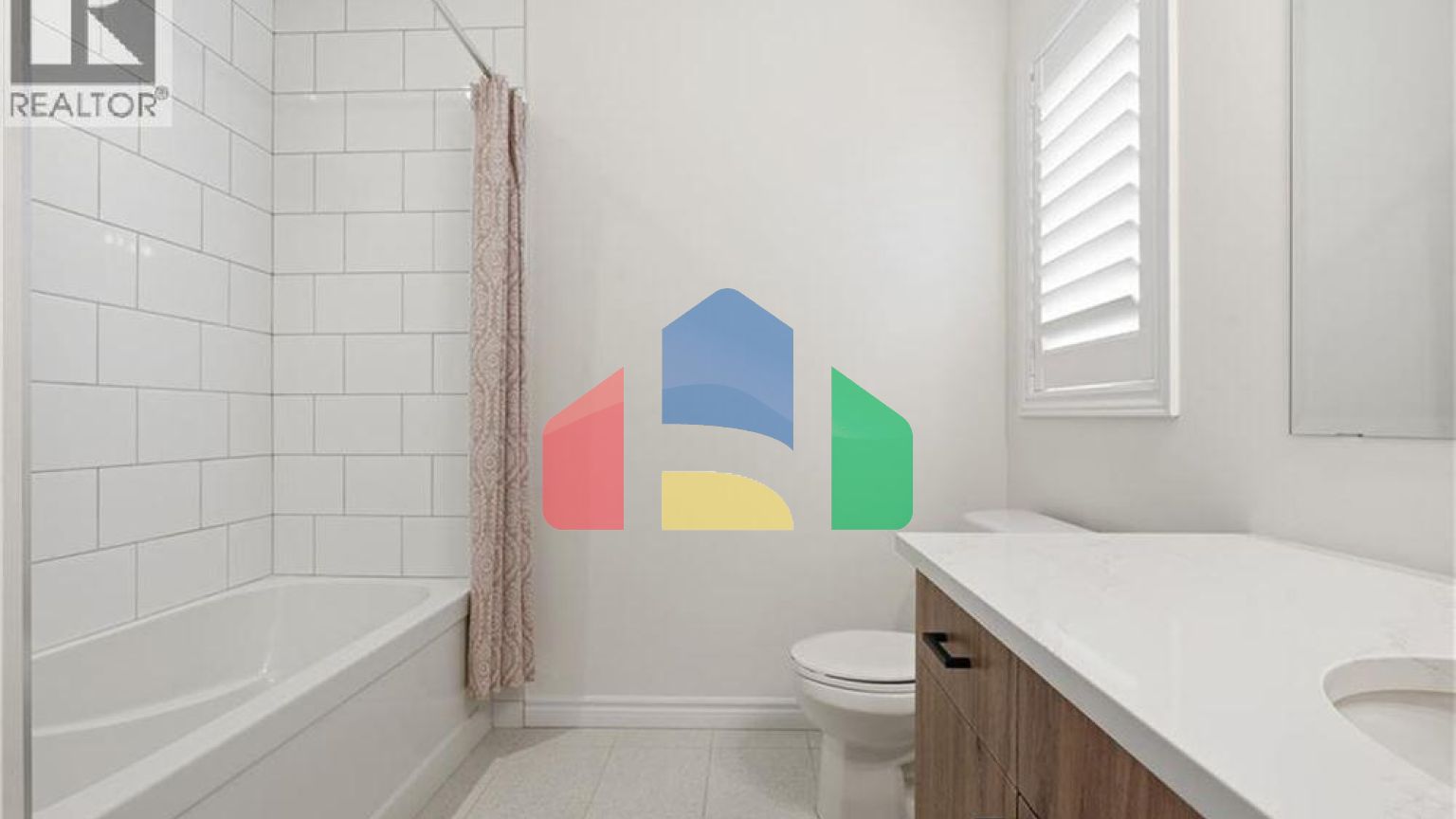 Residential - Single Family Home - Kitchener, Canada - Canada