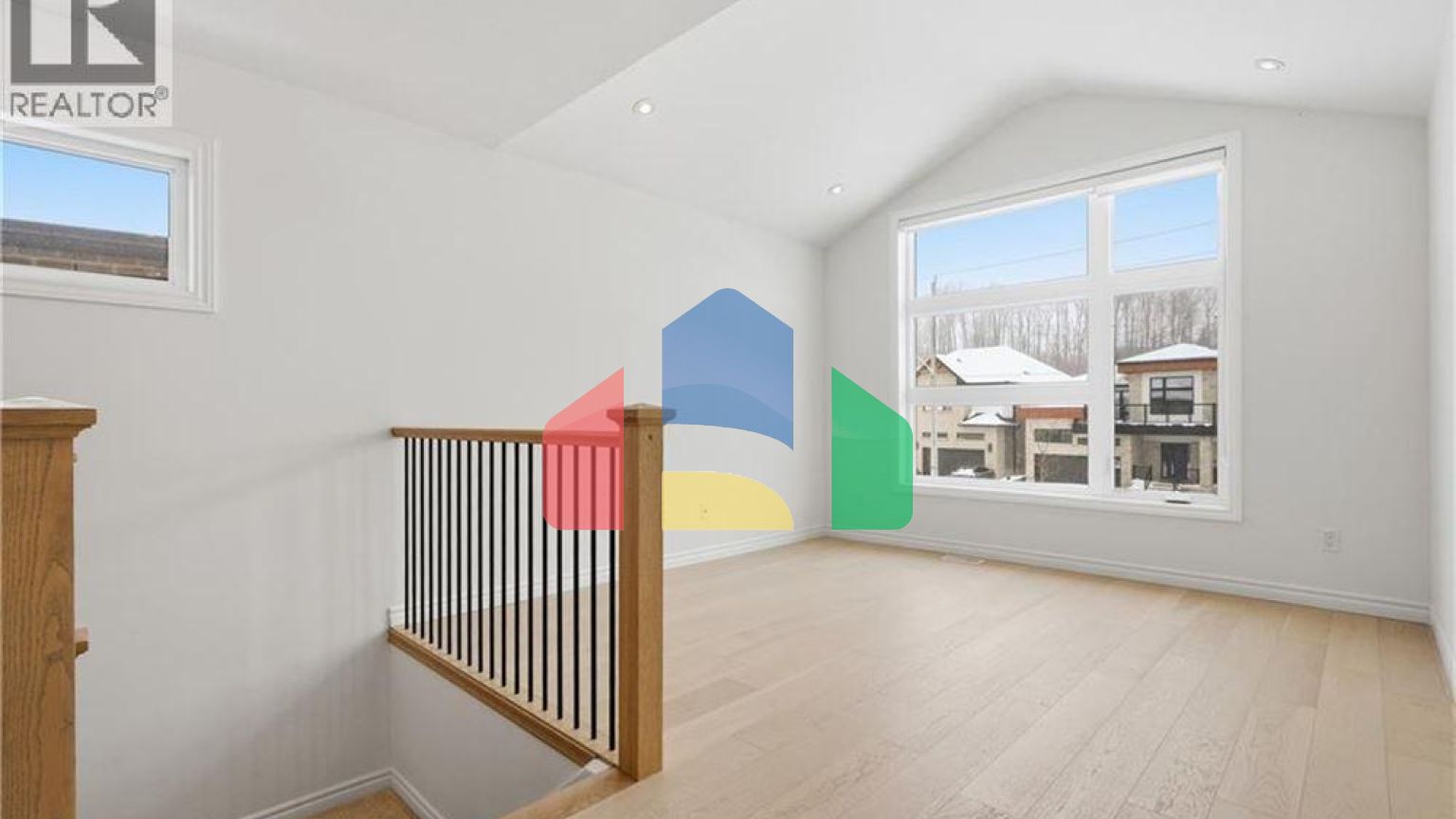 Residential - Single Family Home - Kitchener, Canada - Canada