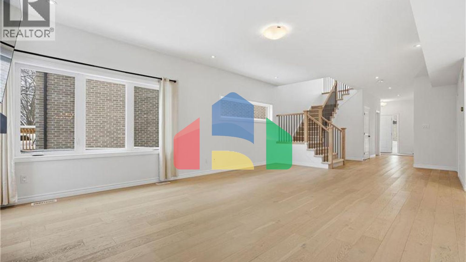 Residential - Single Family Home - Kitchener, Canada - Canada