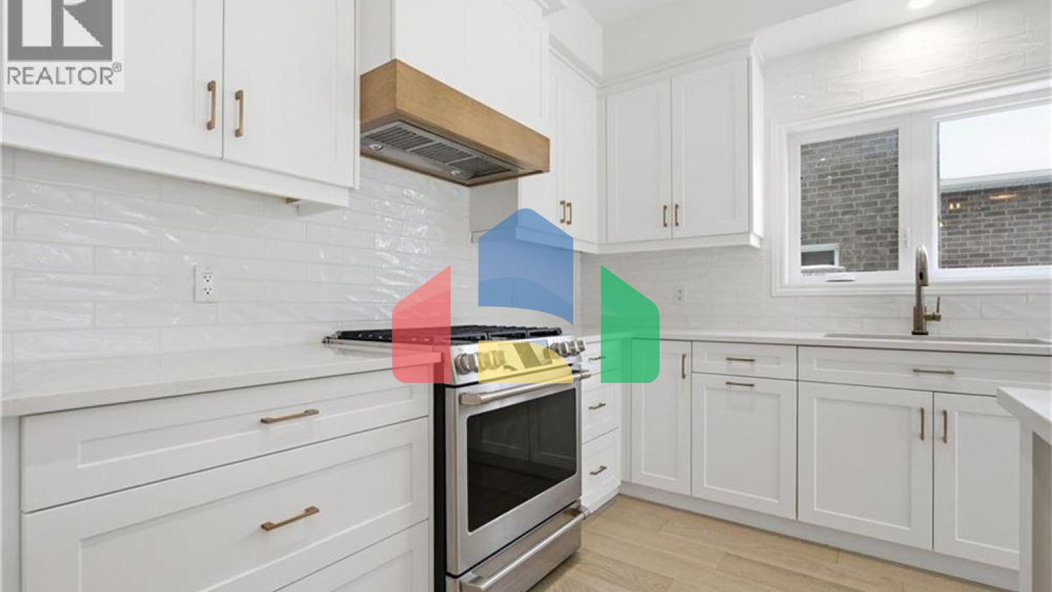 Residential - Single Family Home - Kitchener, Canada - Canada