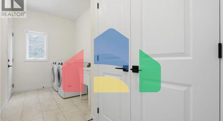 Residential - Single Family Home - Kitchener, Canada - Canada