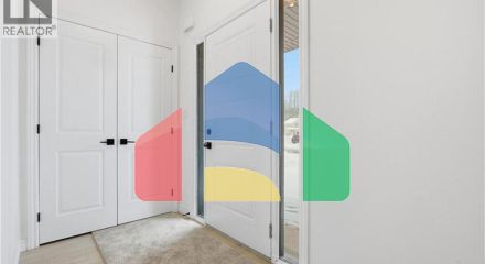 Residential - Single Family Home - Kitchener, Canada - Canada