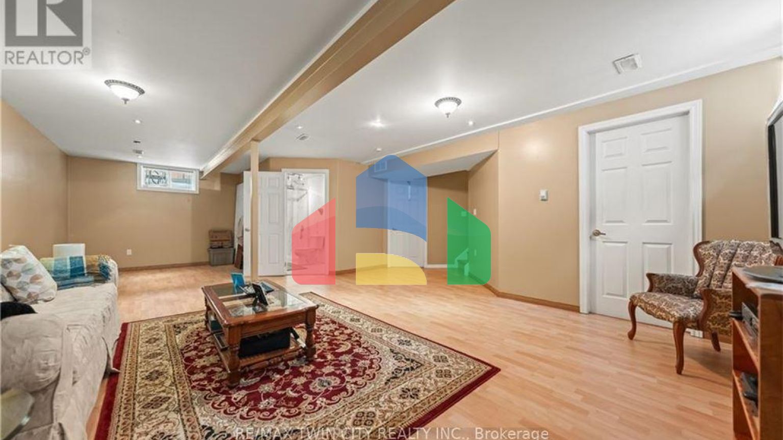 Residential - Single Family Home - Kitchener, Canada - Canada