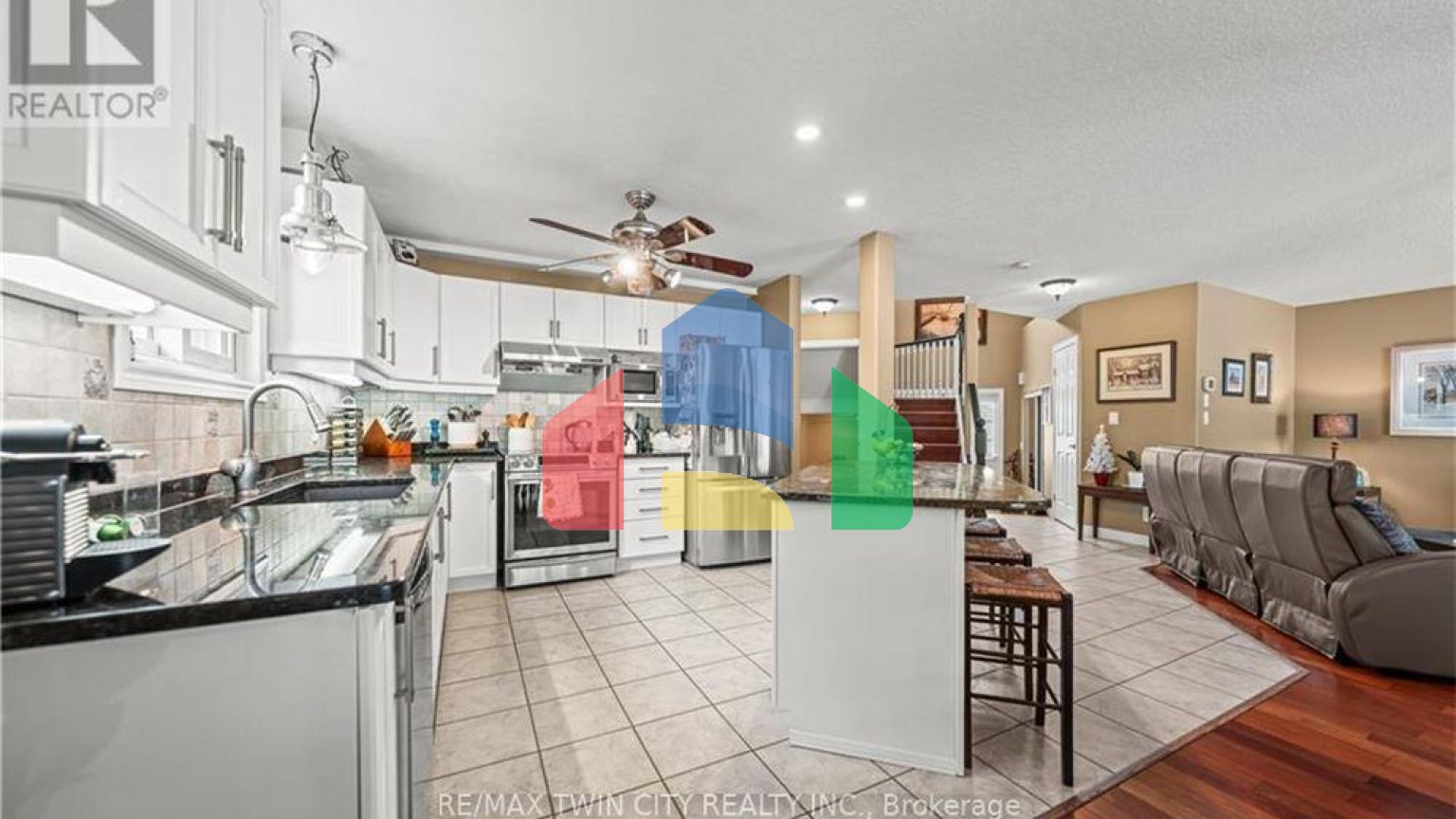 Residential - Single Family Home - Kitchener, Canada - Canada