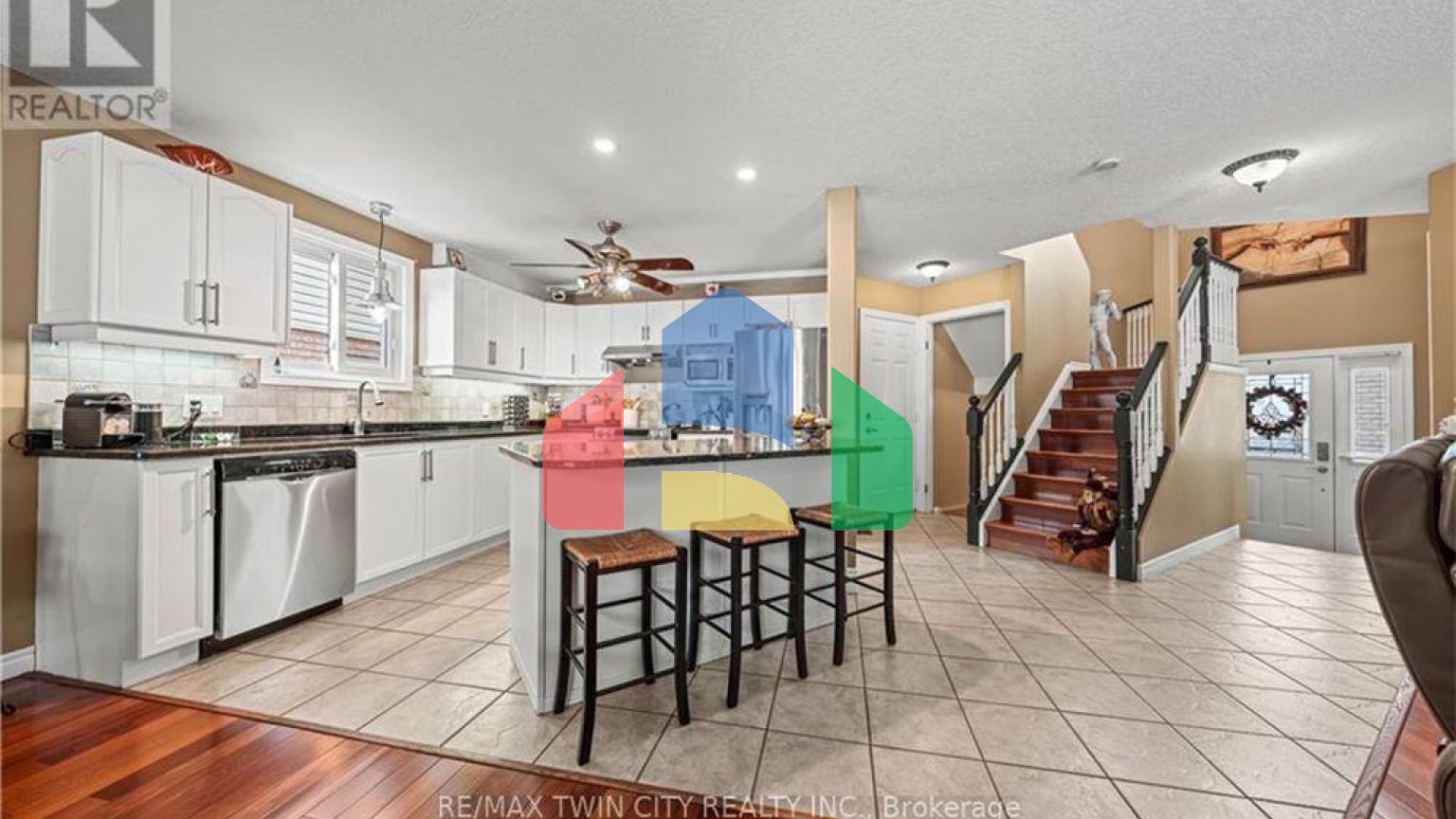 Residential - Single Family Home - Kitchener, Canada - Canada