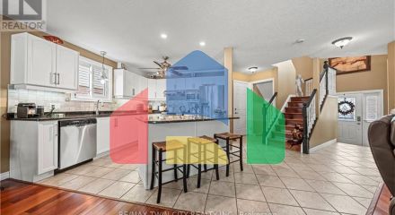 Residential - Single Family Home - Kitchener, Canada - Canada