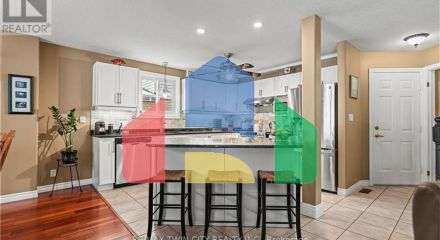 Residential - Single Family Home - Kitchener, Canada - Canada