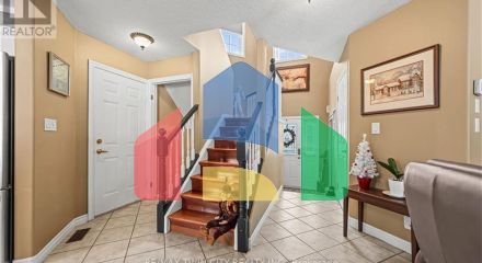 Residential - Single Family Home - Kitchener, Canada - Canada