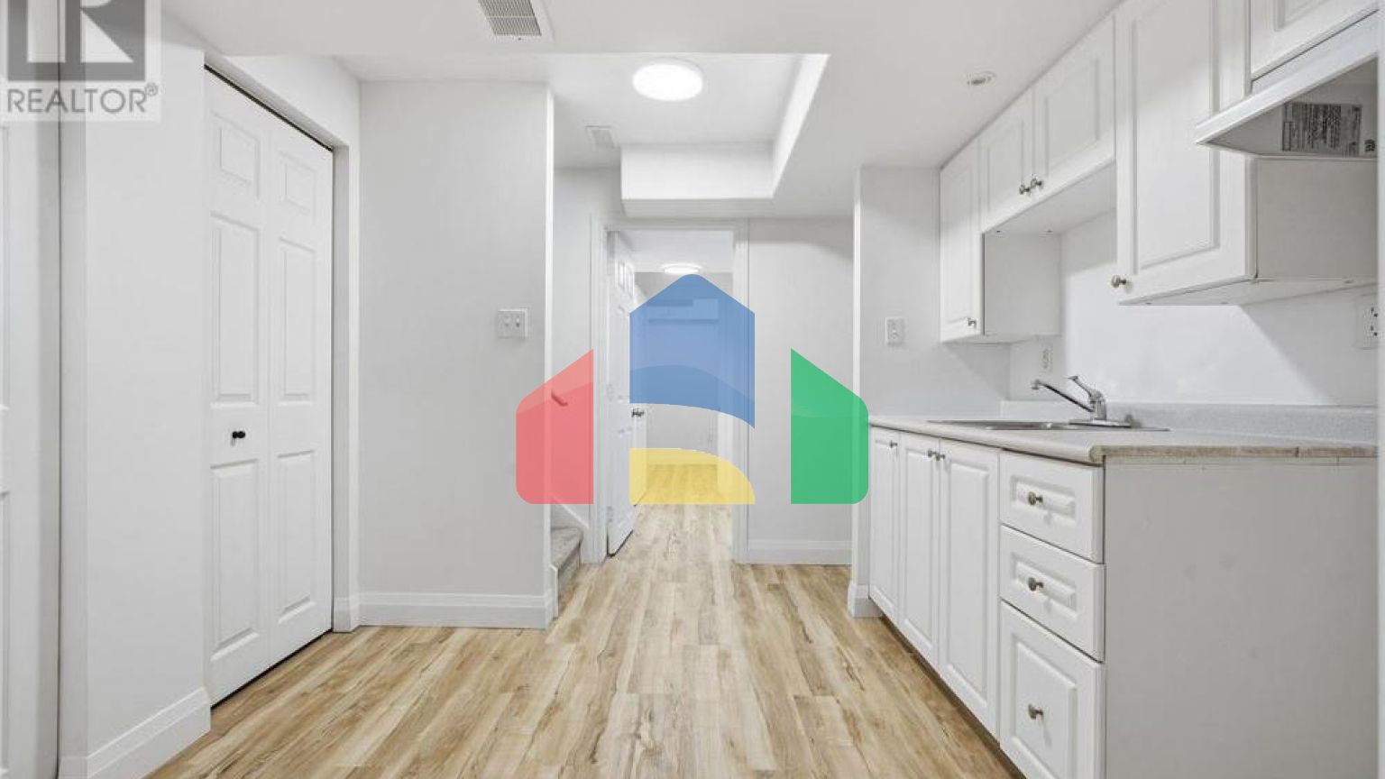 Residential - Single Family Home - Kitchener, Canada - Canada