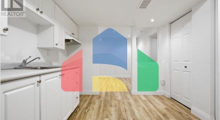 Residential - Single Family Home - Kitchener, Canada - Canada