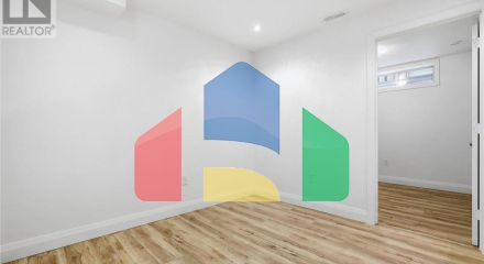 Residential - Single Family Home - Kitchener, Canada - Canada