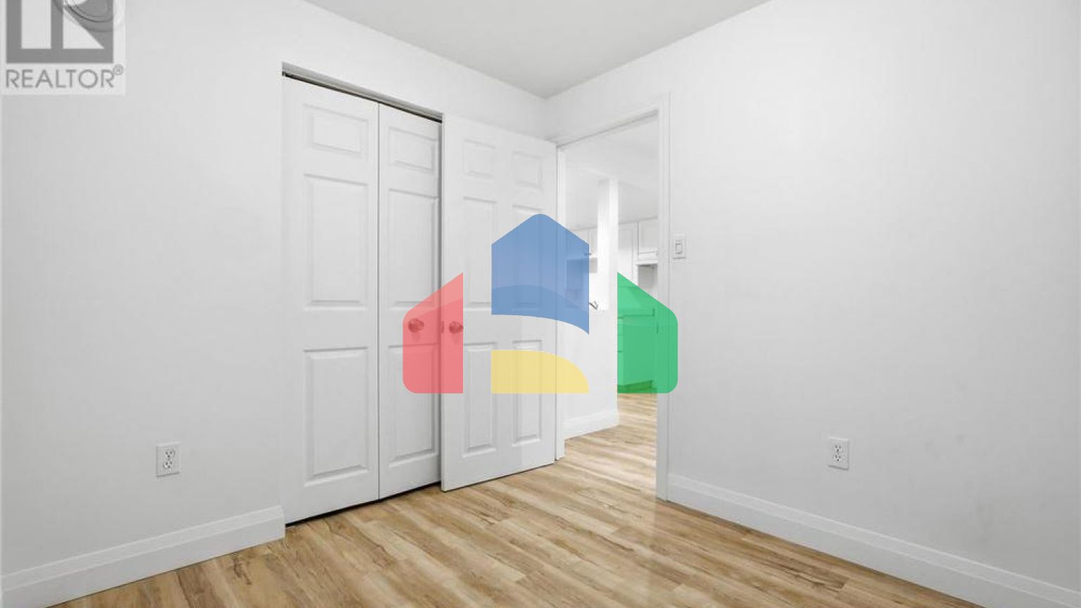 Residential - Single Family Home - Kitchener, Canada - Canada