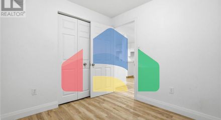 Residential - Single Family Home - Kitchener, Canada - Canada