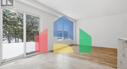 Residential - Single Family Home - Kitchener, Canada - Canada