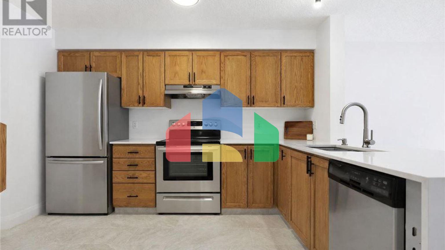 Residential - Single Family Home - Kitchener, Canada - Canada