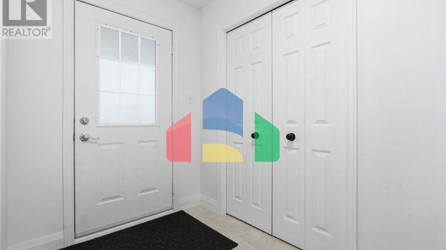 Residential - Single Family Home - Kitchener, Canada - Canada