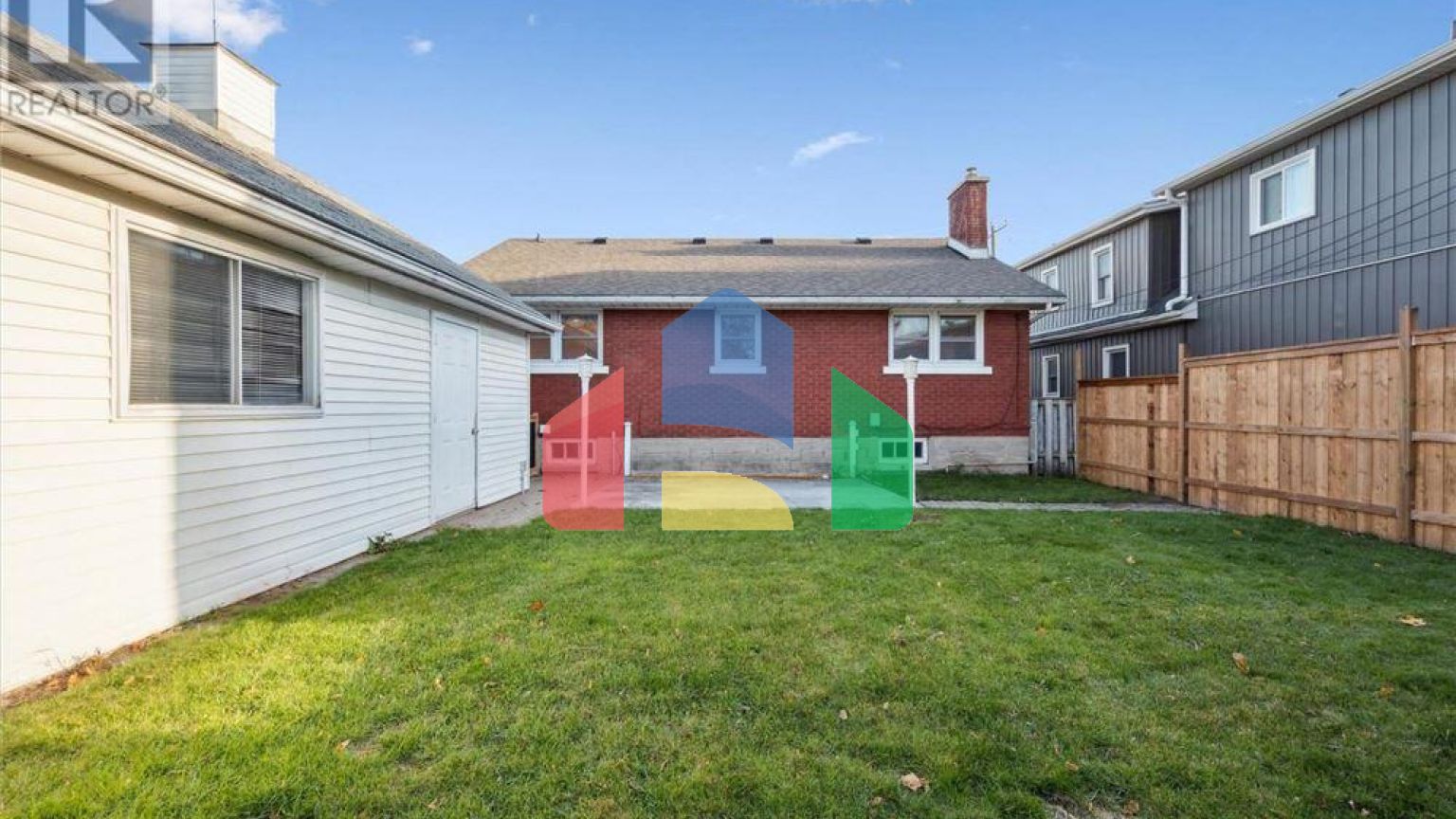 Residential - Single Family Home - Kitchener, Canada - Canada