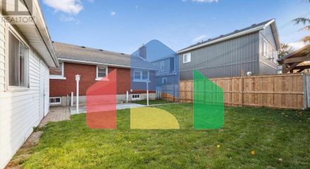 Residential - Single Family Home - Kitchener, Canada - Canada