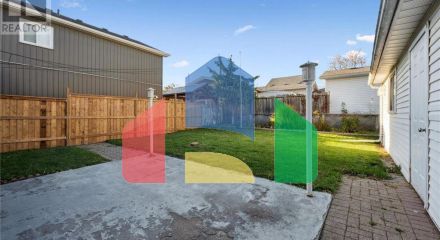 Residential - Single Family Home - Kitchener, Canada - Canada