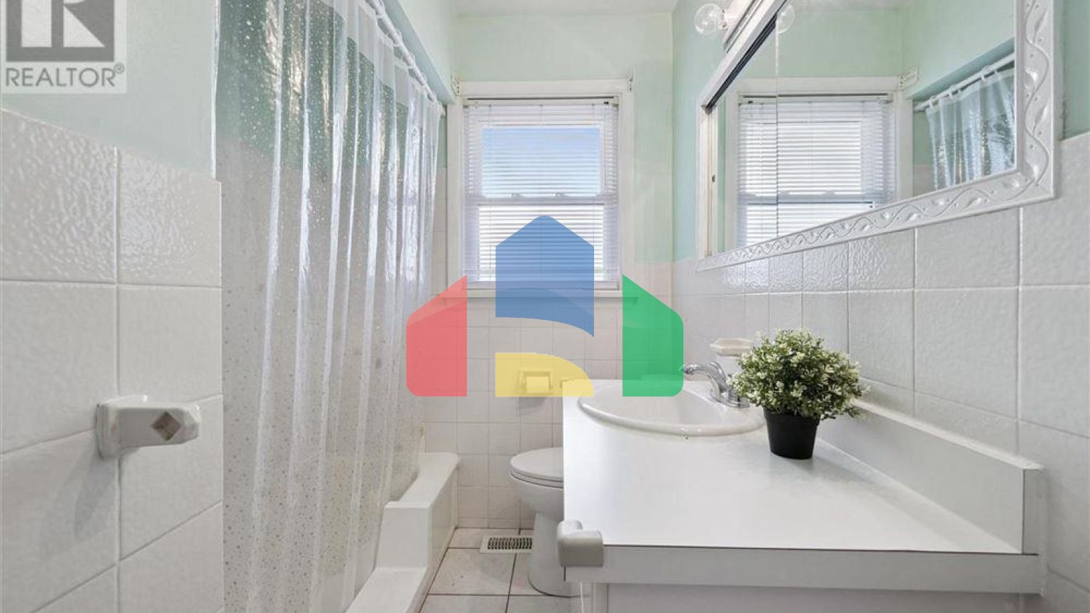 Residential - Single Family Home - Kitchener, Canada - Canada