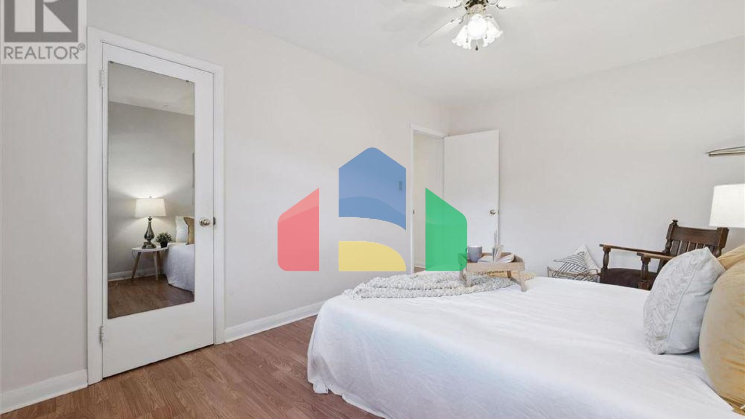 Residential - Single Family Home - Kitchener, Canada - Canada