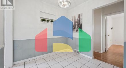 Residential - Single Family Home - Kitchener, Canada - Canada