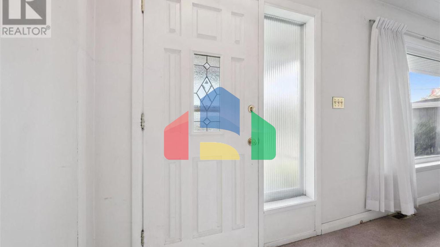 Residential - Single Family Home - Kitchener, Canada - Canada