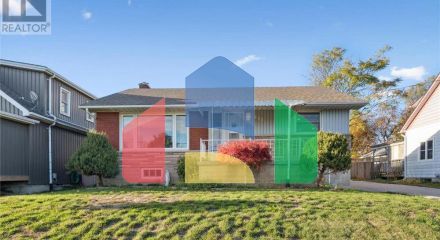 Residential - Single Family Home - Kitchener, Canada - Canada