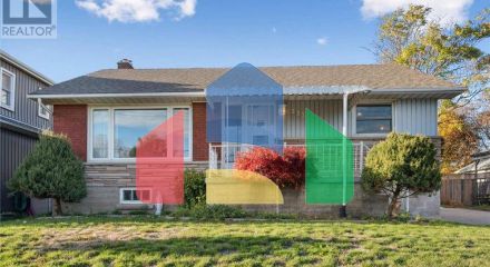 Residential - Single Family Home - Kitchener, Canada - Canada