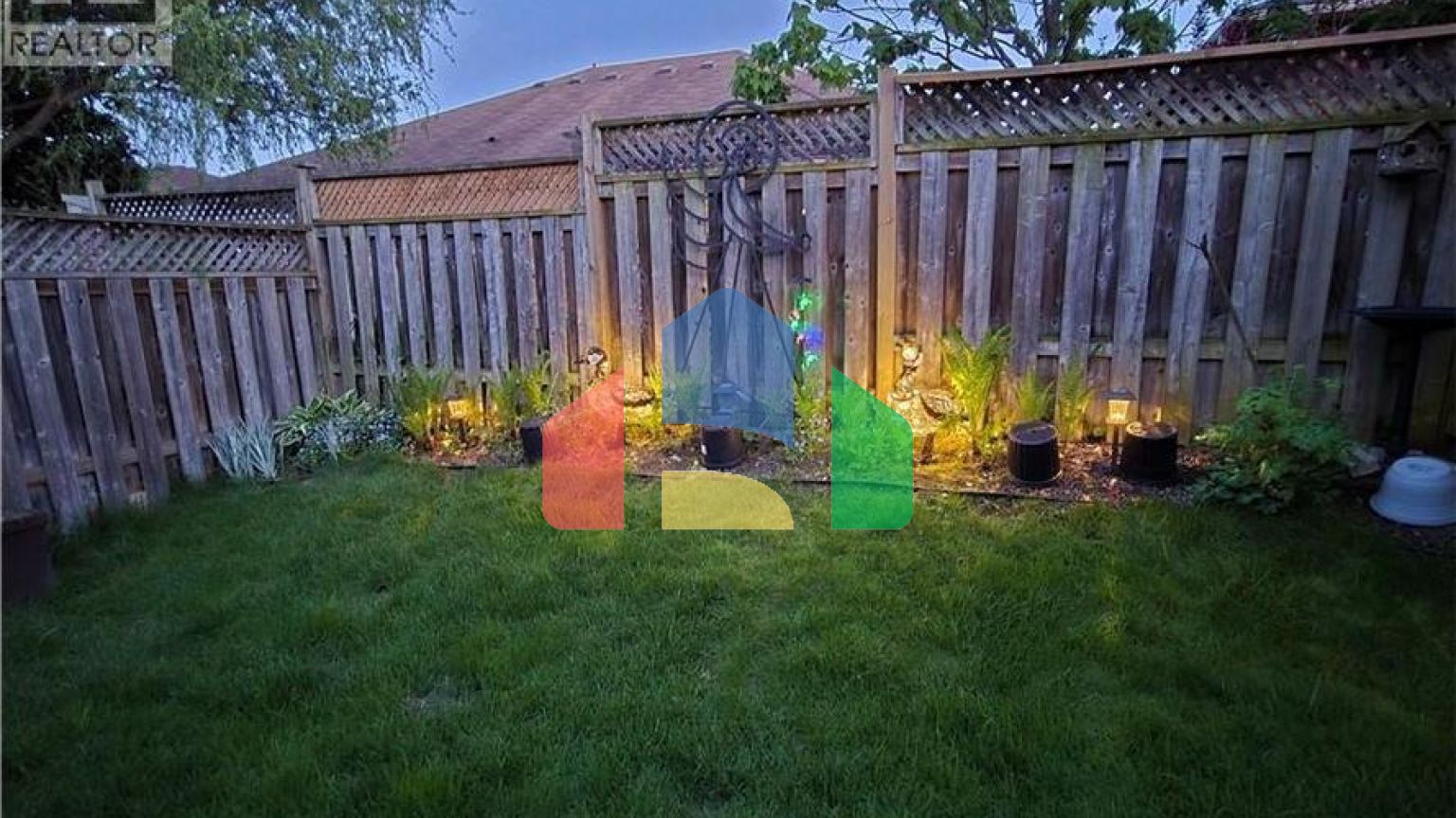 Residential - Single Family Home - Kitchener, Canada - Canada