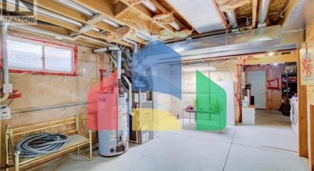 Residential - Single Family Home - Kitchener, Canada - Canada