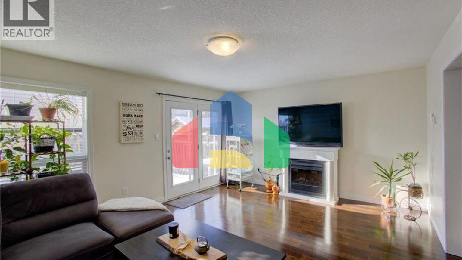 Residential - Single Family Home - Kitchener, Canada - Canada