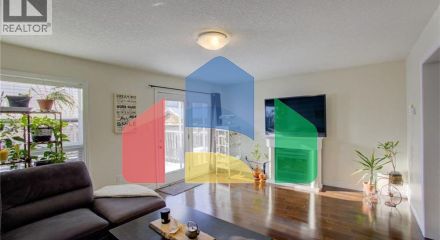 Residential - Single Family Home - Kitchener, Canada - Canada