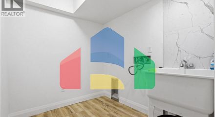 Residential - Single Family Home - Kitchener, Canada - Canada