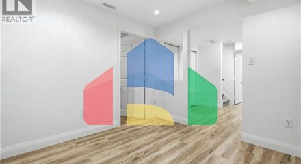 Residential - Single Family Home - Kitchener, Canada - Canada