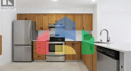 Residential - Single Family Home - Kitchener, Canada - Canada