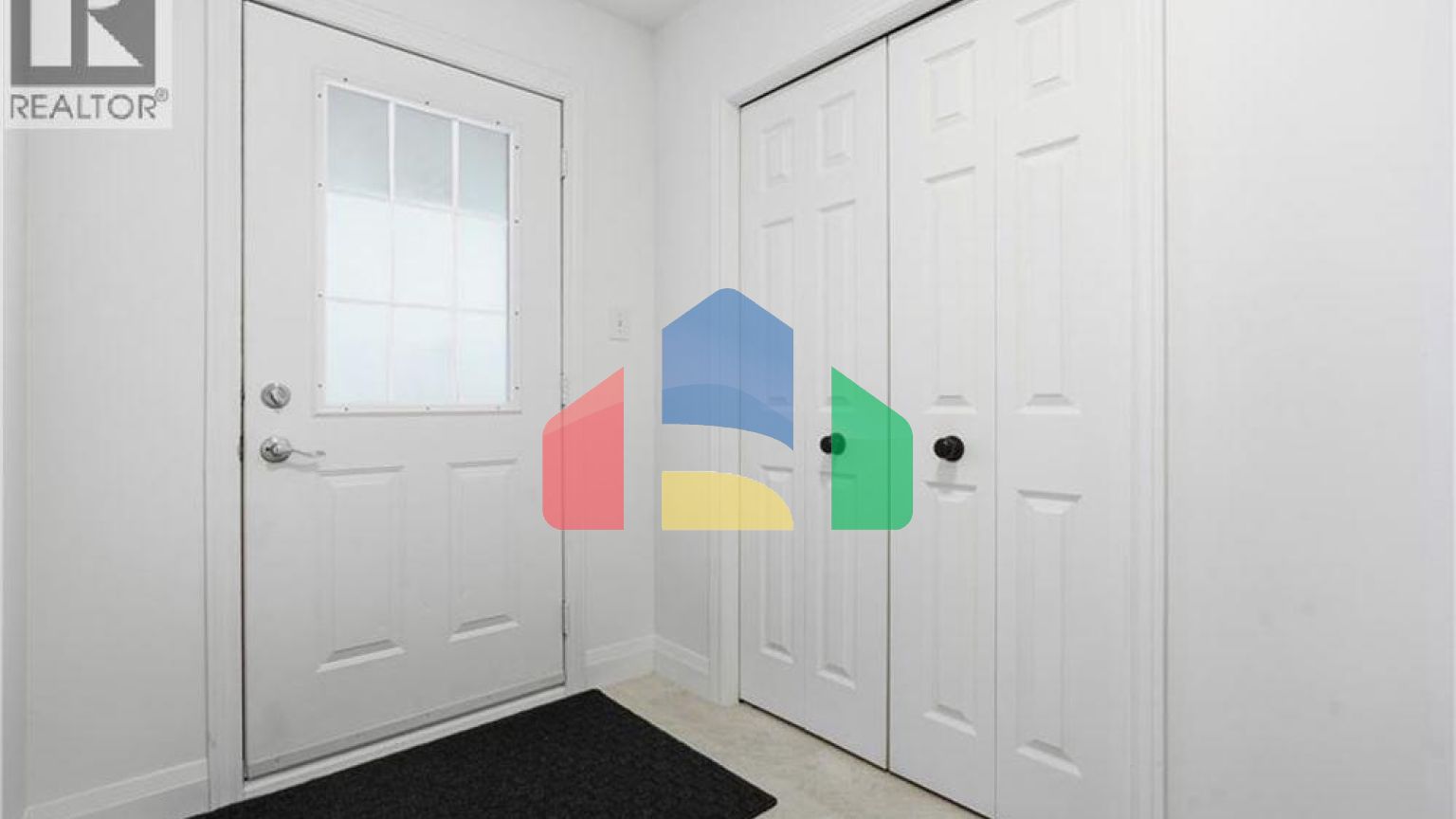 Residential - Single Family Home - Kitchener, Canada - Canada