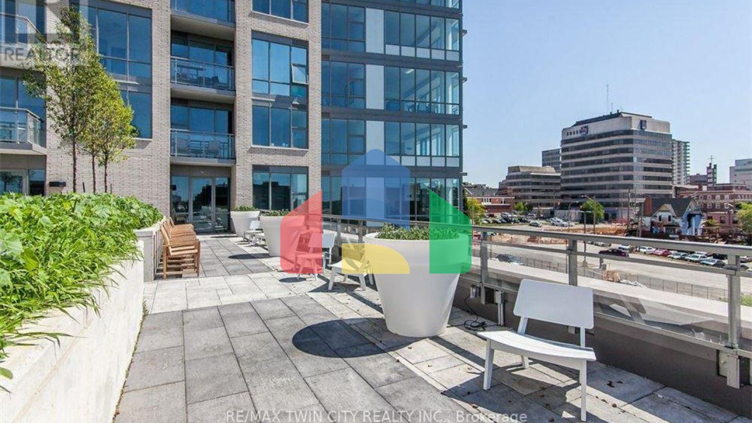 Residential - Condo/Apartment - Kitchener, Canada - Canada