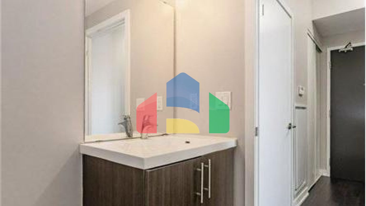 Residential - Condo/Apartment - Kitchener, Canada - Canada