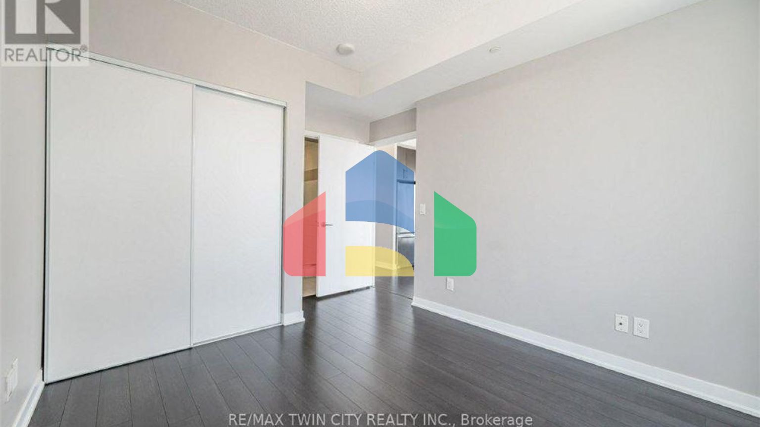 Residential - Condo/Apartment - Kitchener, Canada - Canada