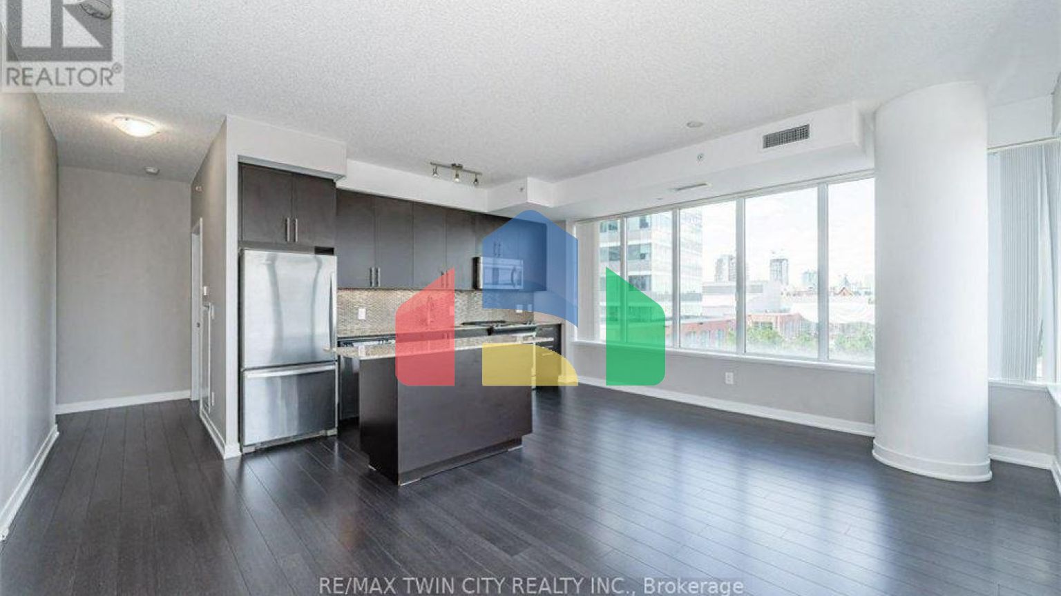 Residential - Condo/Apartment - Kitchener, Canada - Canada