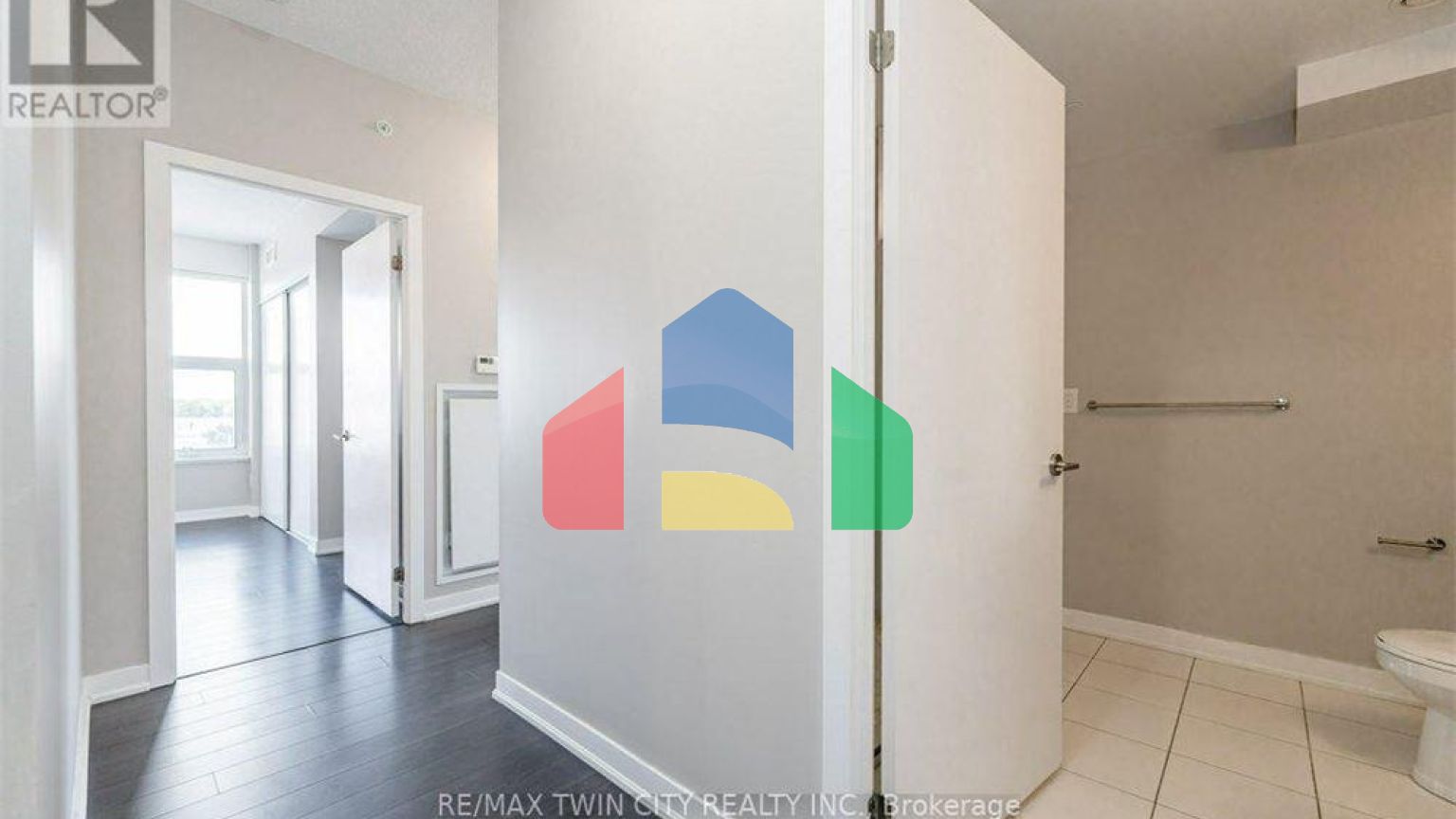 Residential - Condo/Apartment - Kitchener, Canada - Canada