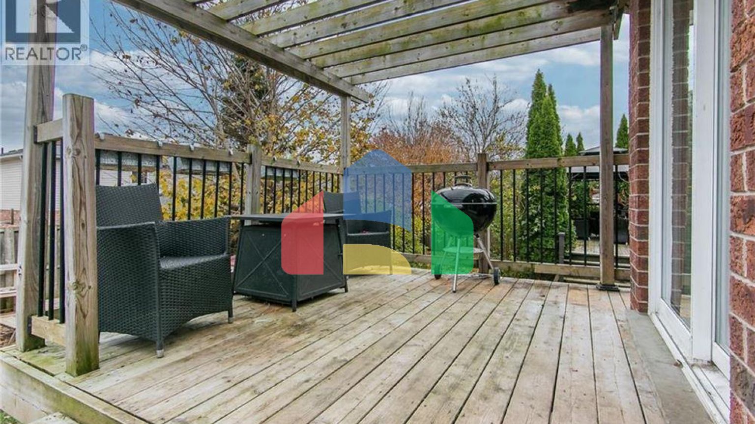 Residential - Single Family Home - Kitchener, Canada - Canada